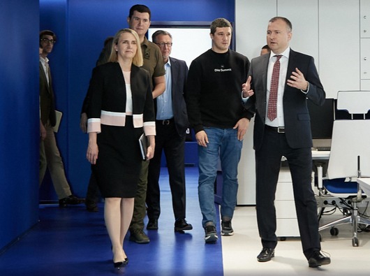 «Держспецзв’язку» відвідала Бріджит Брінк, посол США в Україні «Держспецзв’язку» відвідала Бріджит Брінк, посол США в Україні