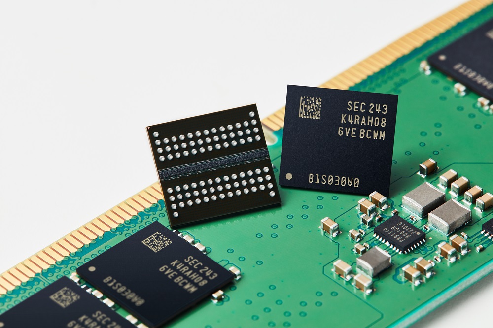 Samsung оголосила про старт масового виробництва DDR5 DRAM на базі техпроцесу 12 нм