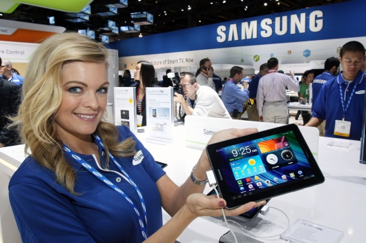 Samsung реализует поддержку сетей 4G LTE в планшете Galaxy Tab 7.7 Samsung реализует поддержку сетей 4G LTE в планшете Galaxy Tab 7.7