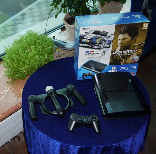 Sony представила в Украине обновленную консоль PS3 Sony представила в Украине обновленную консоль PS3