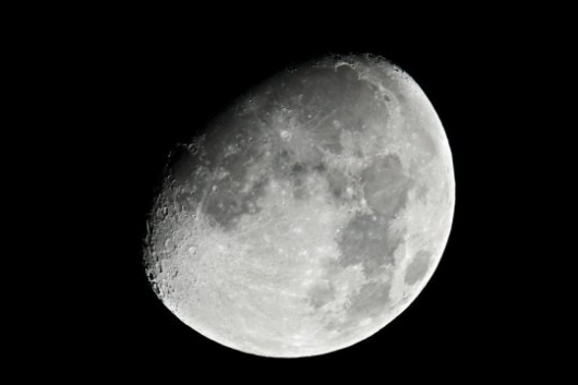 Открытие ученых поддерживает гипотезу образования Луны