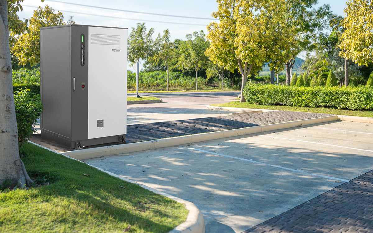 Презентовано модульну систему Schneider Boost Pro для розширеного управління та накопичування електроенергії Презентовано модульну систему Schneider Boost Pro для розширеного управління та накопичування електроенергії