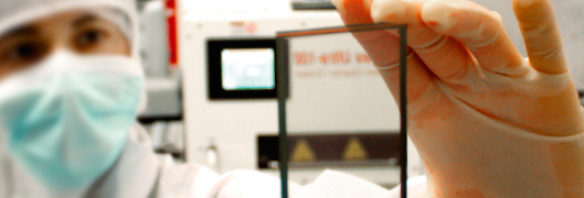 Прозрачная фотоэлементная пленка за 1 евро увеличит на 20% время работы мобильных устройств Прозрачная фотоэлементная пленка за 1 евро увеличит на 20% время работы мобильных устройств