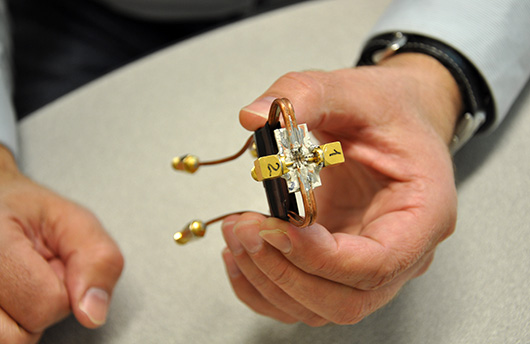 Магнонная память — симбиоз спинтроники с голографией Магнонная память — симбиоз спинтроники с голографией