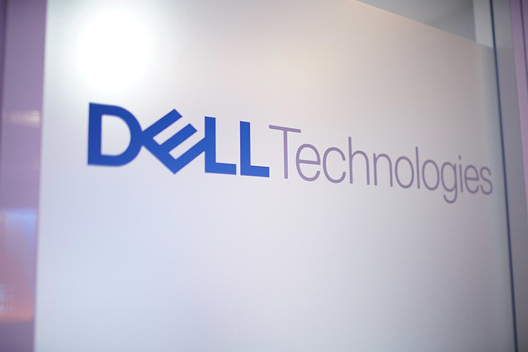 Кватальный доход Dell зафиксирован на уровне 21,9 млрд долл.