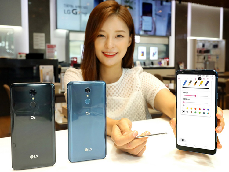 LG Q8 (2018) защищен по военному стандарту и оснащен стилусом LG Q8 (2018) защищен по военному стандарту и оснащен стилусом