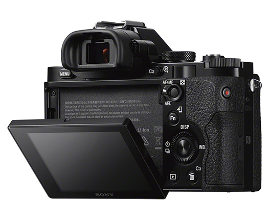 Sony представила полнокадровые беззеркальные камеры α7 и α7R Sony представила полнокадровые беззеркальные камеры α7 и α7R