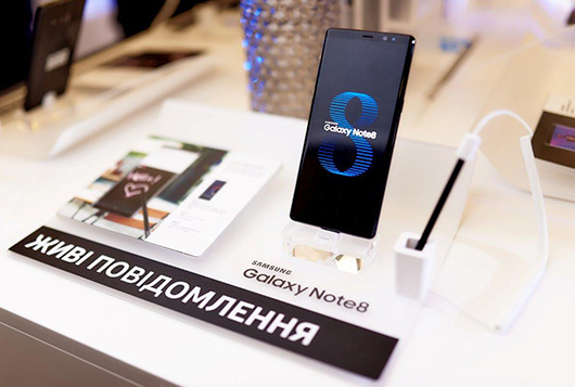 Смартфон Samsung Galaxy Note8 появился в рознице по 29999 грн