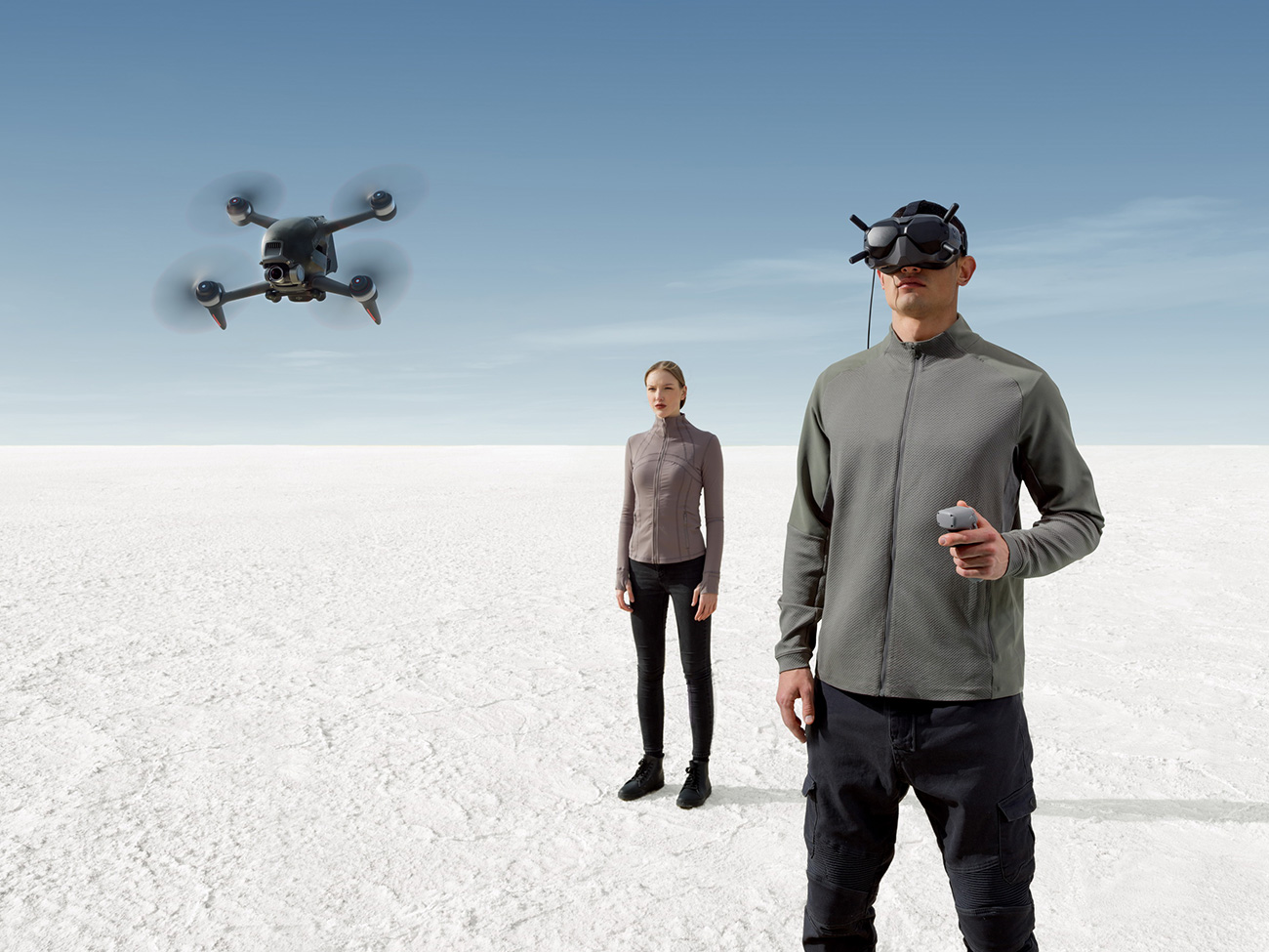 DJI представила систему управления дронами FPV DJI представила систему управления дронами FPV