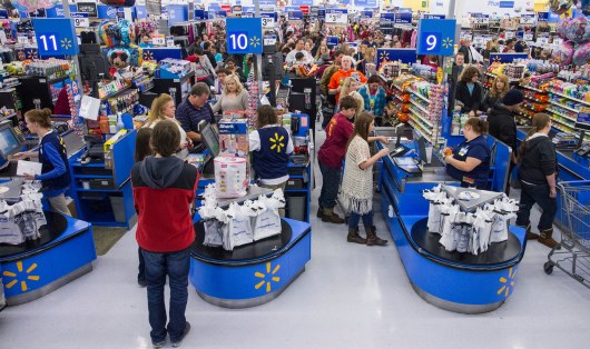 Отношения между Walmart и Amazon обострились с покупкой Whole Foods