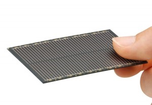 Sharp создала сверхтонкий модуль солнечных батарей для мобильных устройств