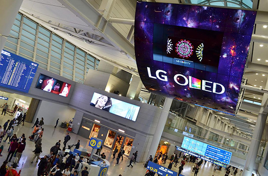 LG представила самую большую инсталляцию из OLED-телевизоров LG представила самую большую инсталляцию из OLED-телевизоров