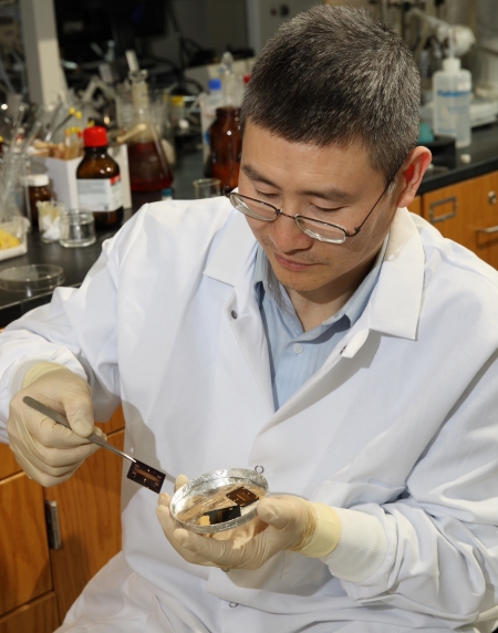 Новый наноматериал поможет внедрить оптоволокно в ПК