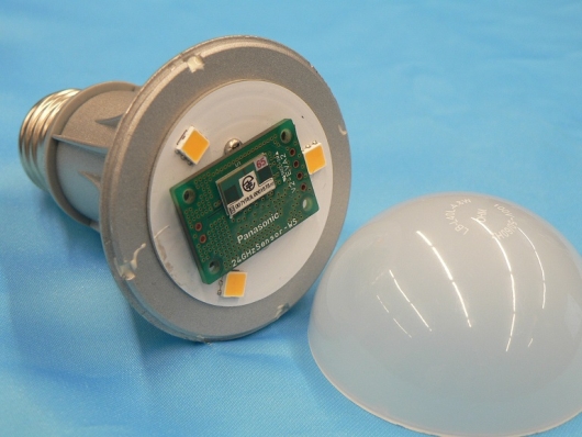 Светодиодная лампа сможет следить за дыханием спящего