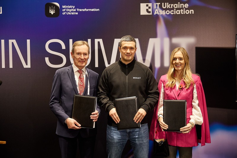 Україна, Велика Британія та Естонія розвиватимуть спільні ініціативи у сфері цифрових технологій Україна, Велика Британія та Естонія розвиватимуть спільні ініціативи у сфері цифрових технологій