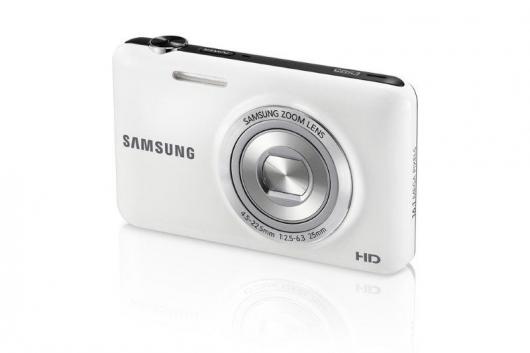 Samsung представила новый модельный ряд фото- и видеокамер 2013 г