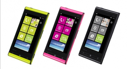Fujitsu Toshiba анонсирован первый в мире мобильный телефон на ОС Windows Phone 7