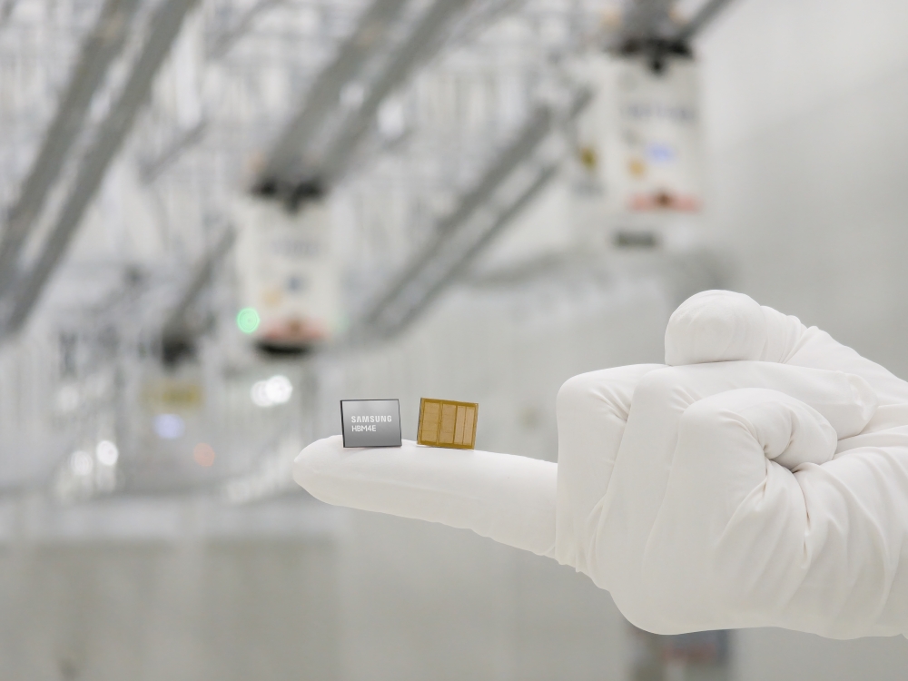 Samsung першою в індустрії розпочала постачання зразків пам'яті HBM4E