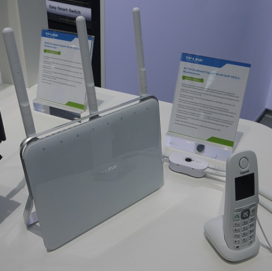 TP-LINK на CeBIT 2015 скорость и безопасность