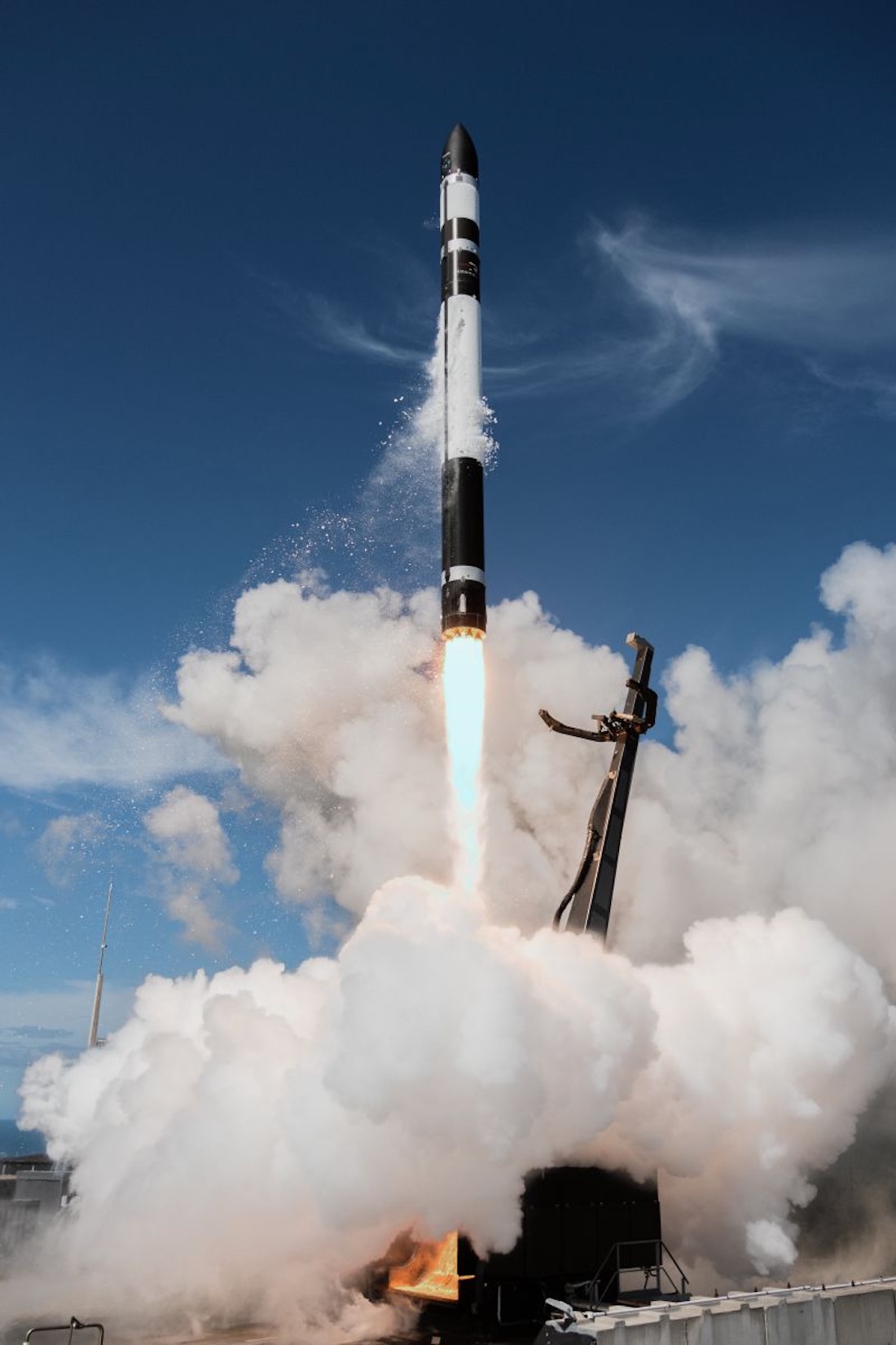 Що стоїть за купівлею Iridium