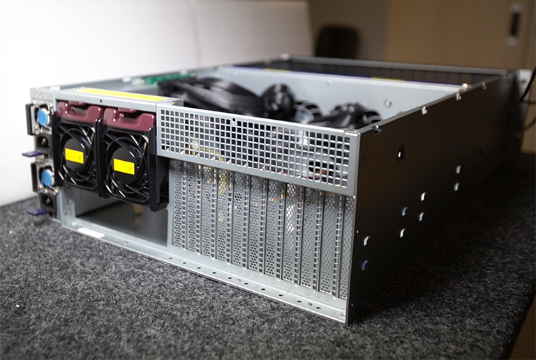 Локальний інференс на двох RTX 5090. Збираємо сервер Локальний інференс на двох RTX 5090. Збираємо сервер