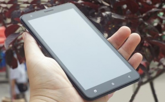 Китайский производитель предлагает смартфон с диагональю 6 дюймов за 239 долл.