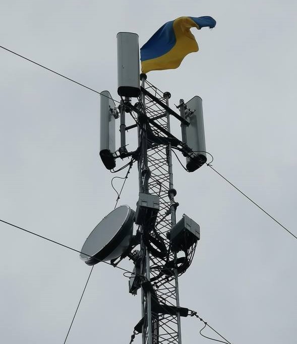 Телекомоператори не тільки відновлюють зруйновані мережі, але й будують нові ланки Телекомоператори не тільки відновлюють зруйновані мережі, але й будують нові ланки