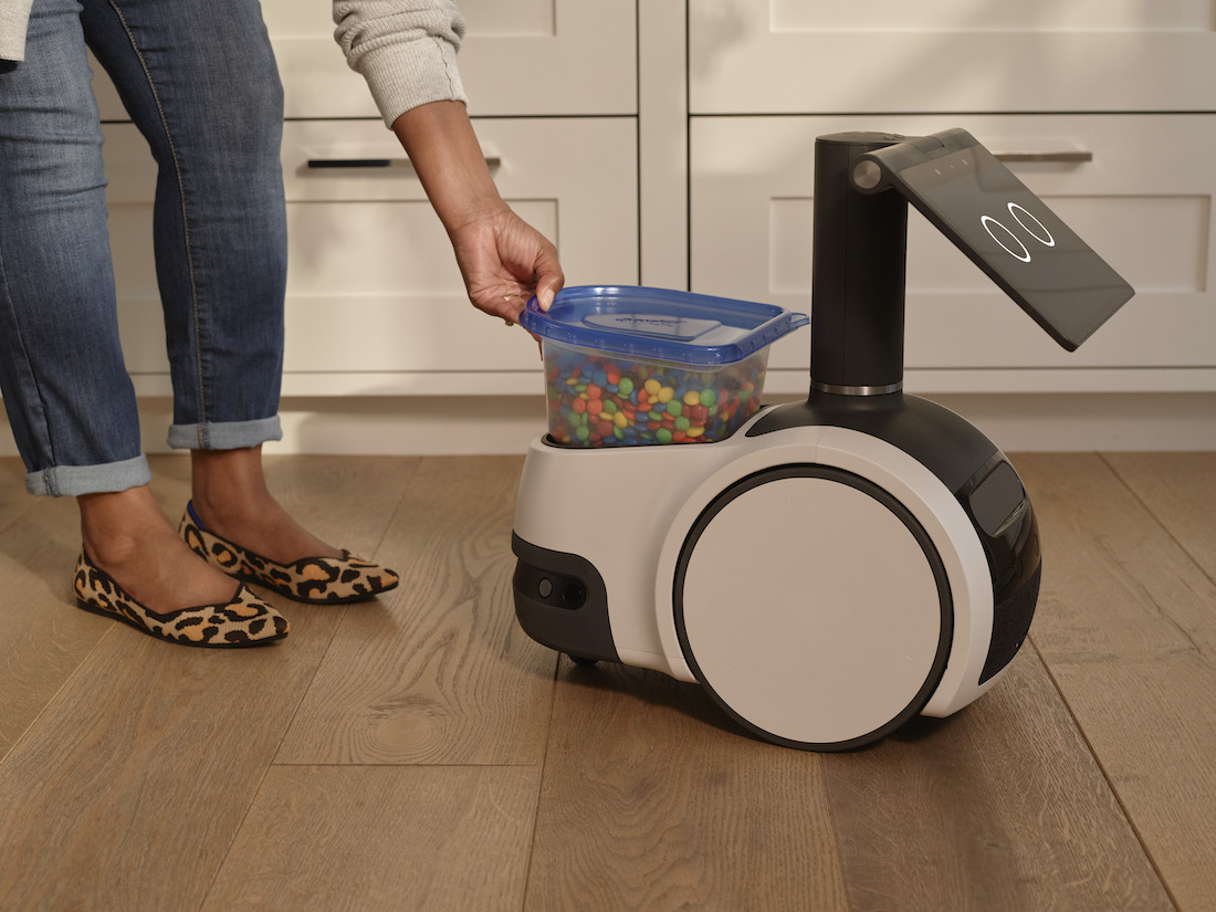 Amazon включилась в гонку роботостроения — представив домашнее устройство Astro