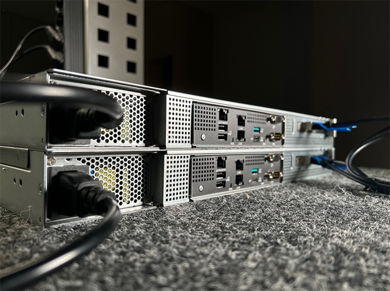 Кластер «на мінімалках»