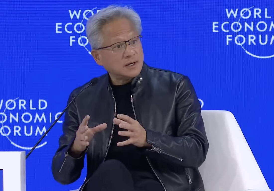  Дженсен Хуанг про п&rsquo;ятишаровий AI-стек, трильйонний build-out і дефіцит GPU