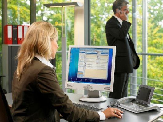 Унифицированные коммуникации как способ улучшения взаимоотношений с клиентами Унифицированные коммуникации как способ улучшения взаимоотношений с клиентами