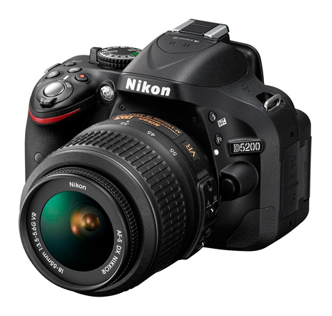 Nikon представила зеркальную камеру со съемкой Full HD-видео 60 к/с