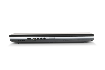 Fujitsu выпустила самый легкий ноутбук с 14-дюймовым широкоформатным экраном