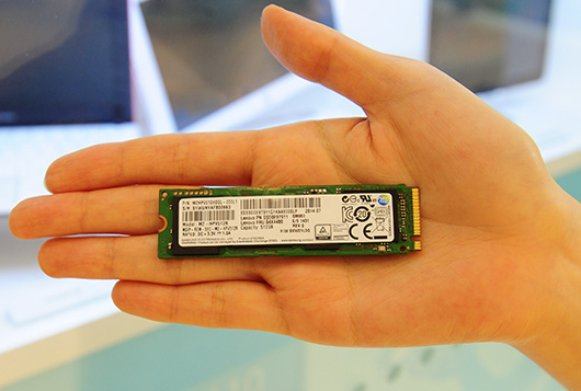 Samsung выпустила SSD форм-фактора М.2 с интерфейсом PCIe и скоростью более 2 ГБ/с