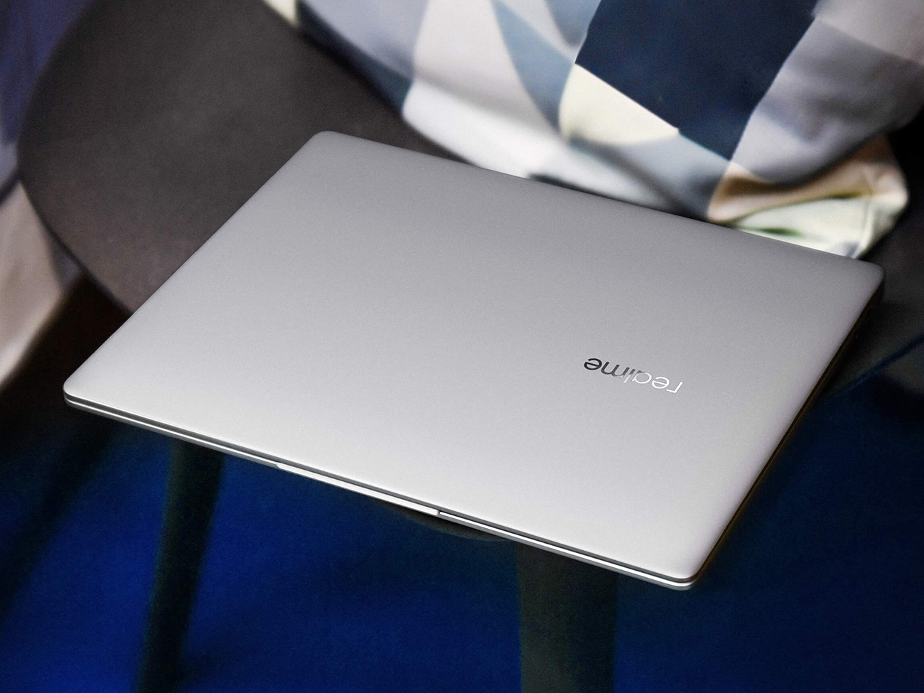 Realme начала поставки своего первого ноутбука