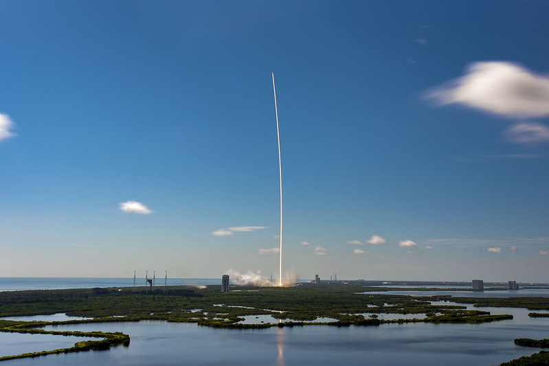 SpaceX расширила сеть Starlink еще 58 спутниками