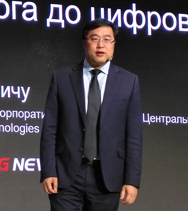 Huawei собирается занять не менее 10% на корпоративном рынке