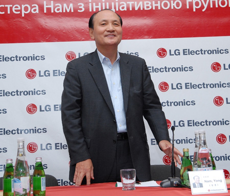 Украину впервые посетил вице-председатель и исполнительный директор LG Electronics