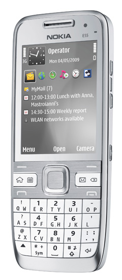 Nokia расширила линейку производительных устройств с выдвигающейся QWERTY-клавиатурой