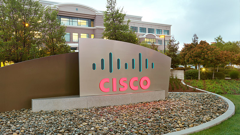 Квартальная выручка Cisco сократилась, но оказалась выше прогнозов