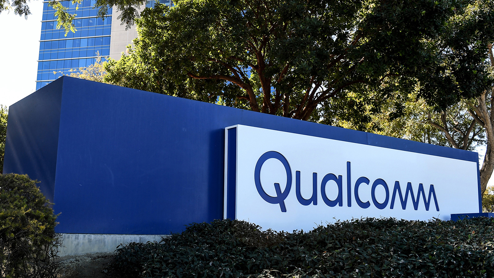 Qualcomm нарастила квартальные продажи на 52% до 7,9 млрд долл.