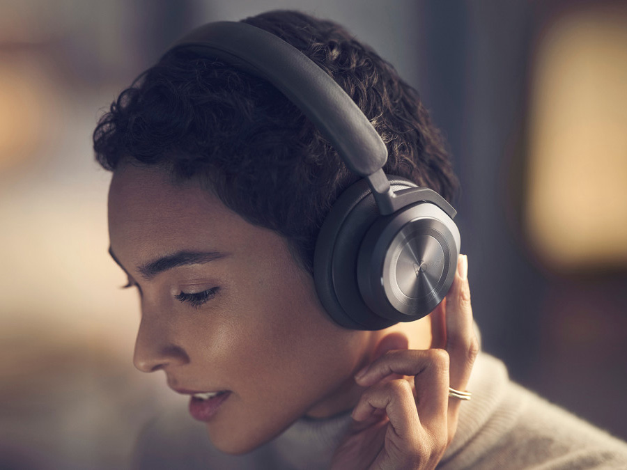 Беспроводные наушники Bang&Olufsen Beoplay HX обеспечивают до 40 часов воспроизведения Беспроводные наушники Bang&Olufsen Beoplay HX обеспечивают до 40 часов воспроизведения