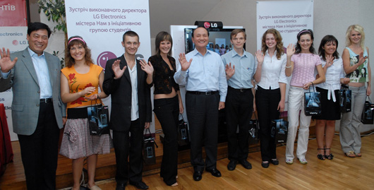 Украину впервые посетил вице-председатель и исполнительный директор LG Electronics