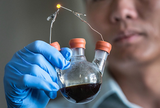 Простая и дешевая батарея сможет компенсировать флуктуации природных источников энергии Простая и дешевая батарея сможет компенсировать флуктуации природных источников энергии