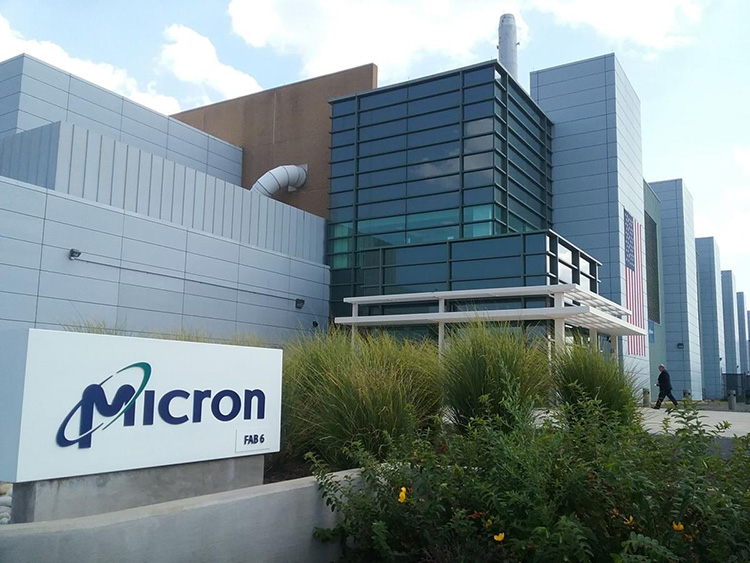 Micron вложит три миллиарда в расширение производства памяти