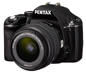 PENTAX выпускает зеркальную камеру K2000 и ряд аксессуаров
