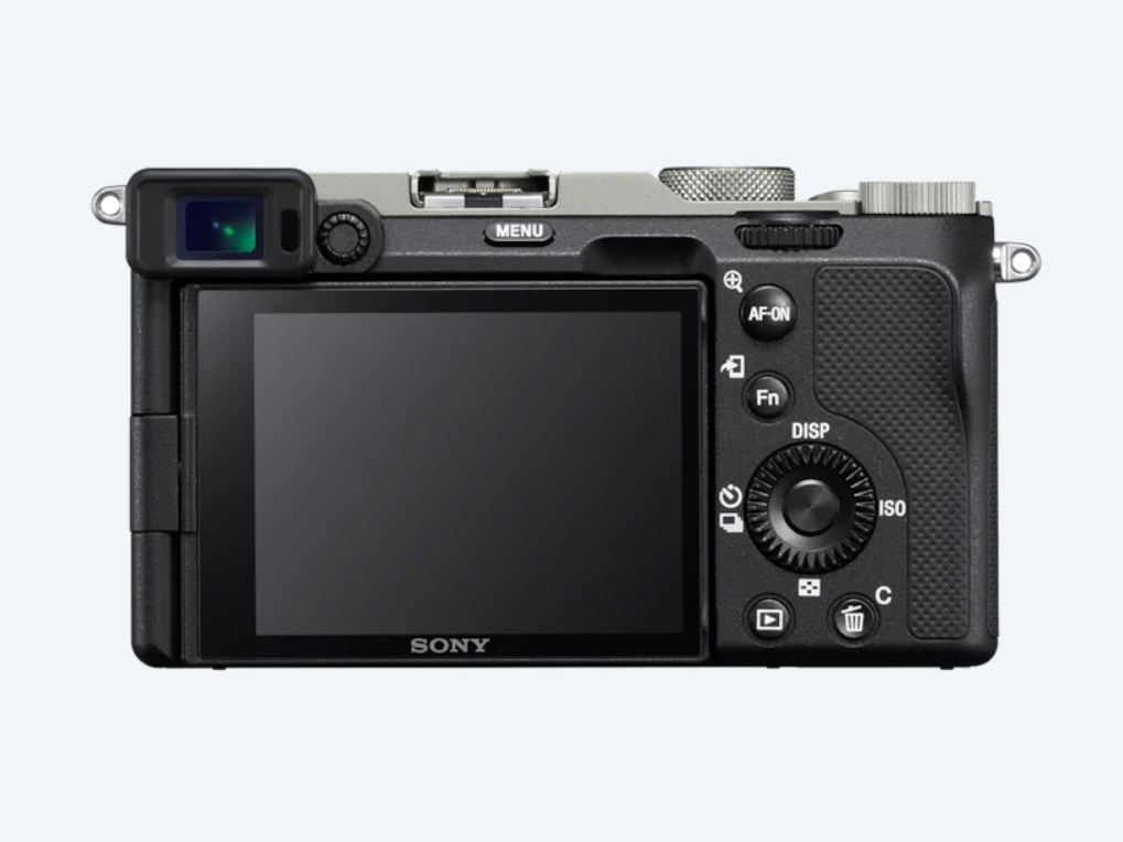 Sony Alpha 7C — новая рекордно компактная полнокадровая камера