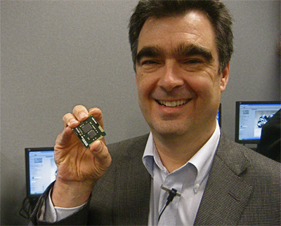 Intel демонстрирует рабочую версию 32 нм чипа и объявляет о 7 млрд инвестициях в производство