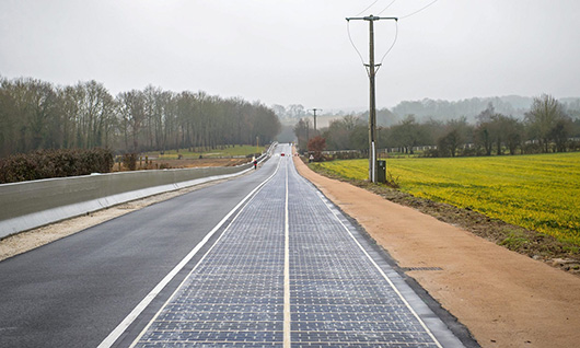 Солнечные батареи вмонтировали в дорожное полотно