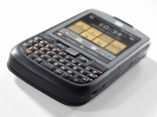 Motorola представила бизнес-смартфон ES400